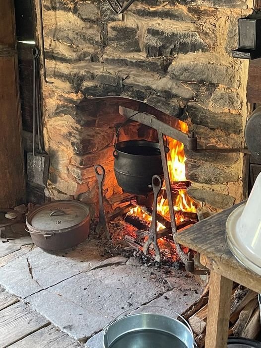 Cozinhar á Lareira Como os Nossos Avós