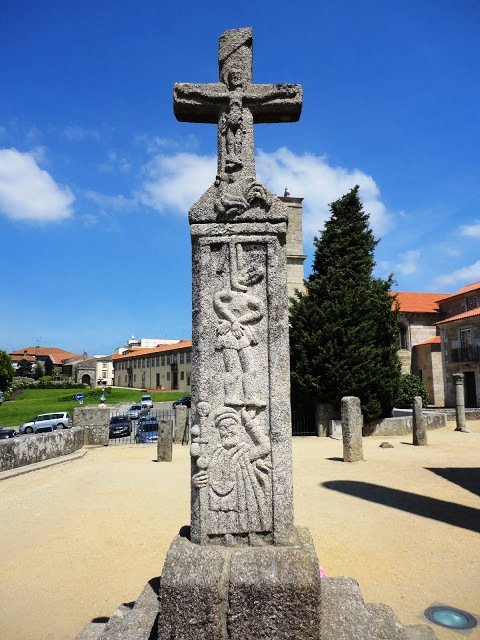 A Lenda e o Significado do Galo de Barcelos